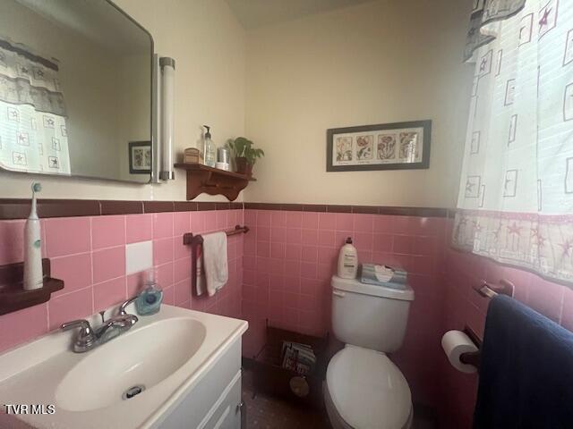 Photo #10: 8 Hemlock Street