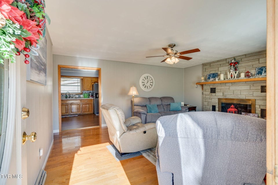 Photo #8: 186 Ridgewood Drive 