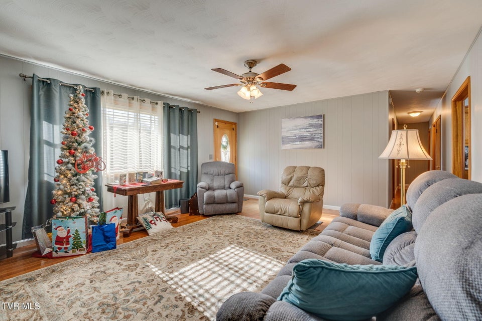 Photo #10: 186 Ridgewood Drive 