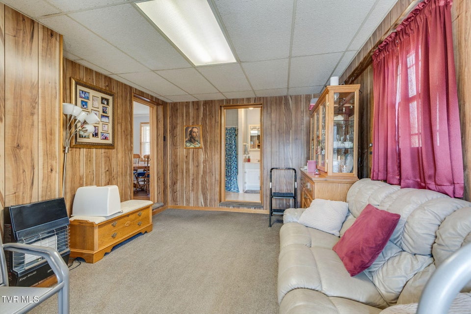 Photo #16: 186 Ridgewood Drive 