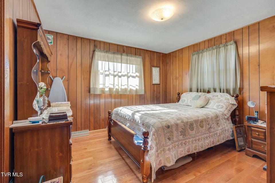 Photo #20: 186 Ridgewood Drive 