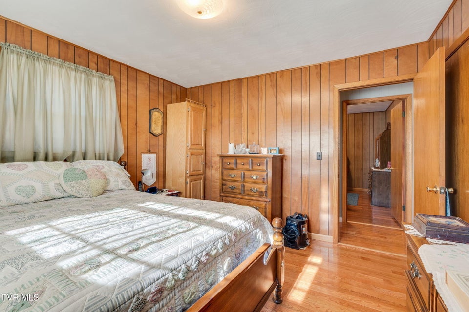 Photo #21: 186 Ridgewood Drive 