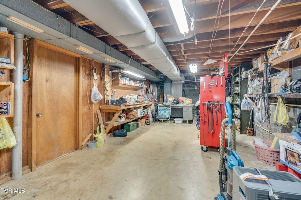 Photo #31: 186 Ridgewood Drive 