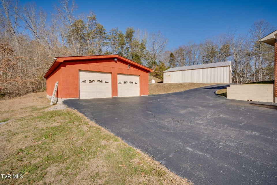 Photo #33: 186 Ridgewood Drive 