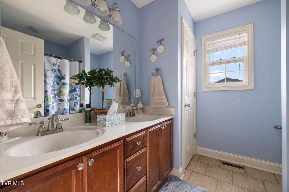 Photo #21: 290 Telford New Victory Road