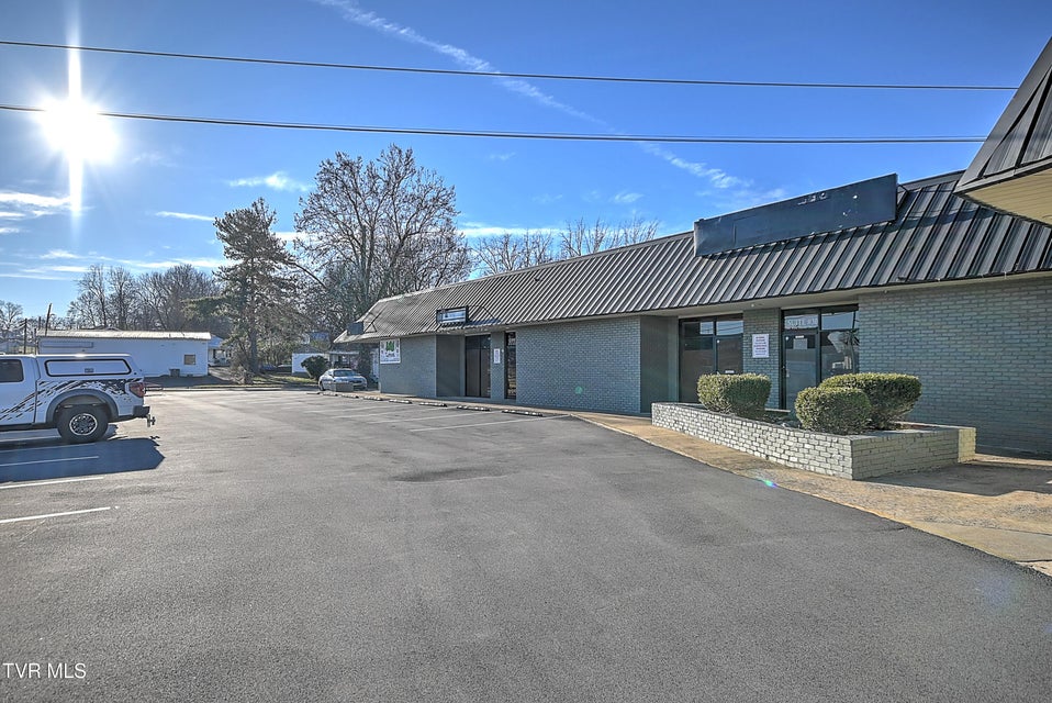 Photo #35: 701 Market Street