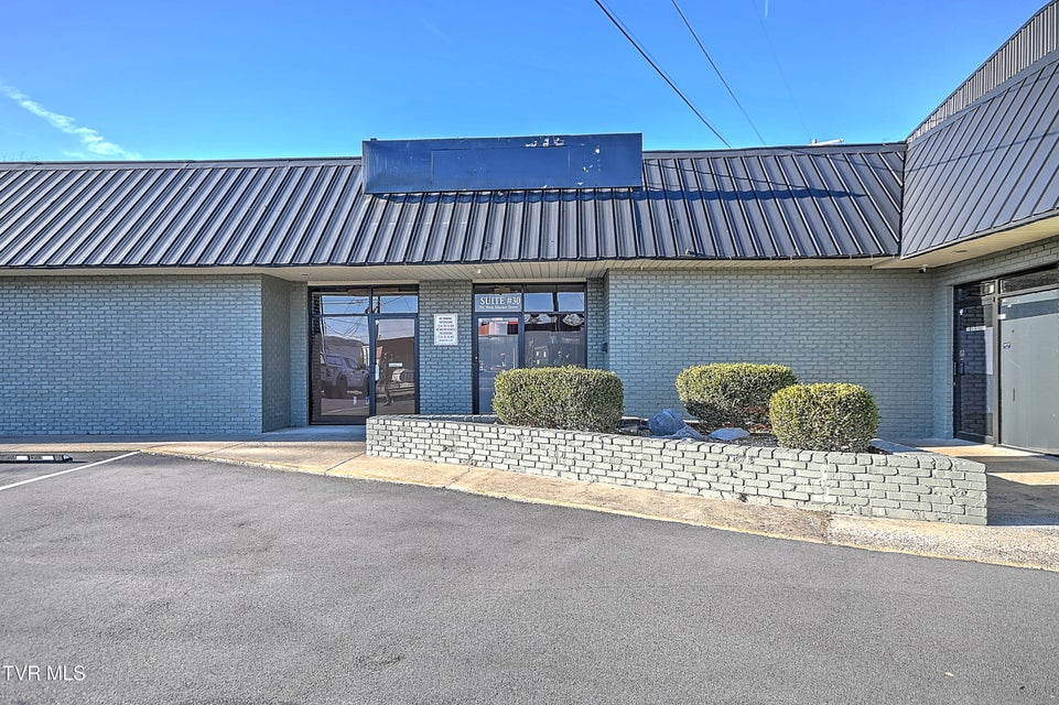 Photo #36: 701 Market Street