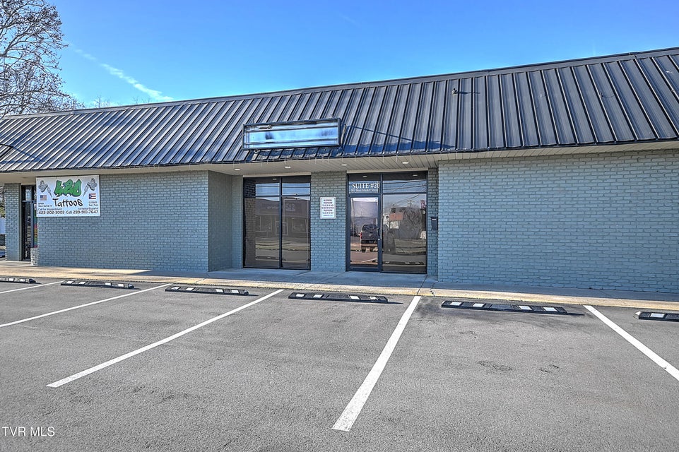 Photo #37: 701 Market Street