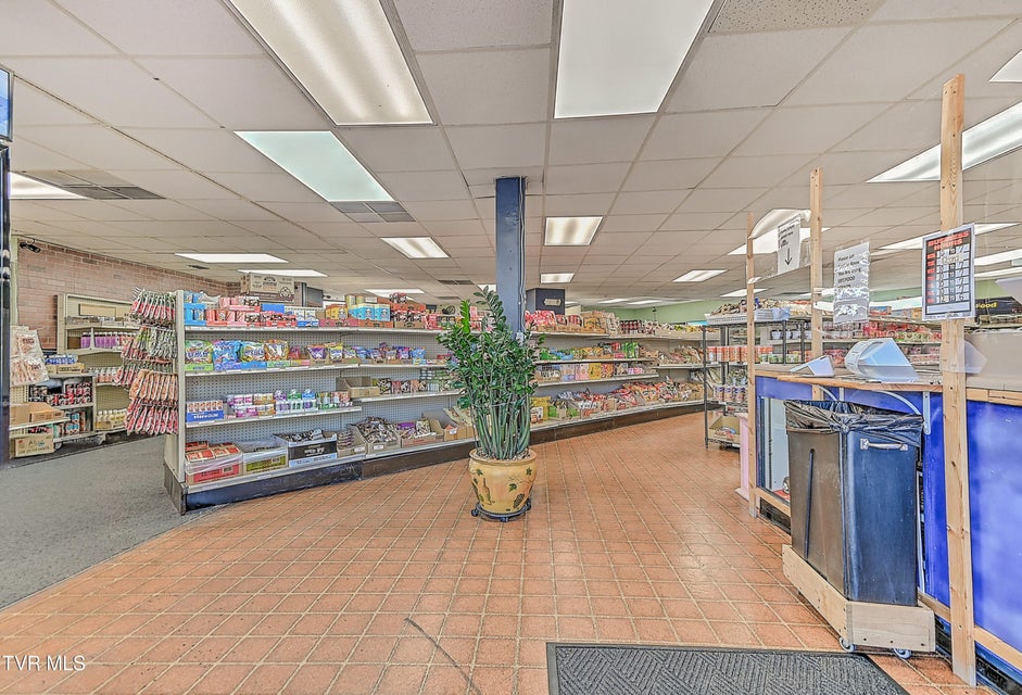 Photo #11: 701 Market Street