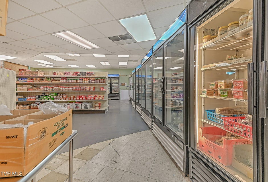 Photo #18: 701 Market Street