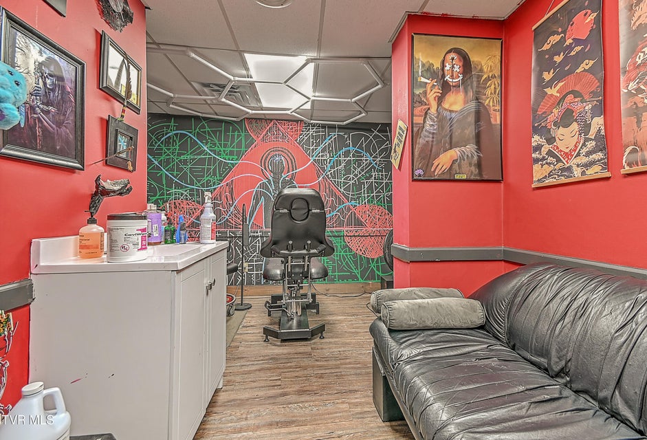 Photo #34: 701 Market Street