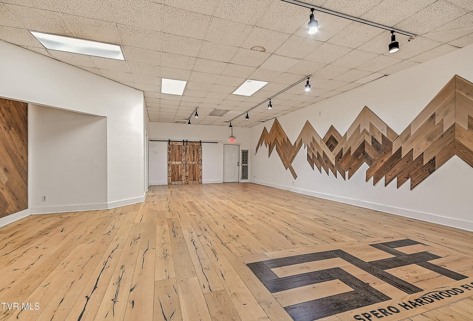 Photo #41: 701 Market Street