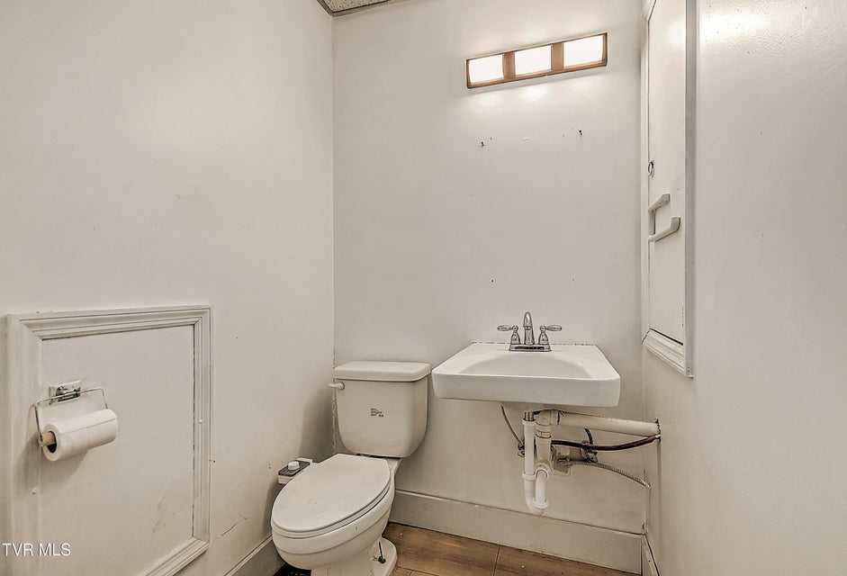 Photo #47: 701 Market Street