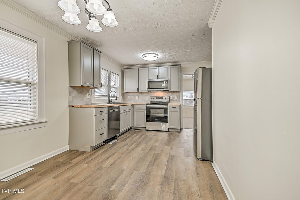 Photo #8: 612 Union Hill Street