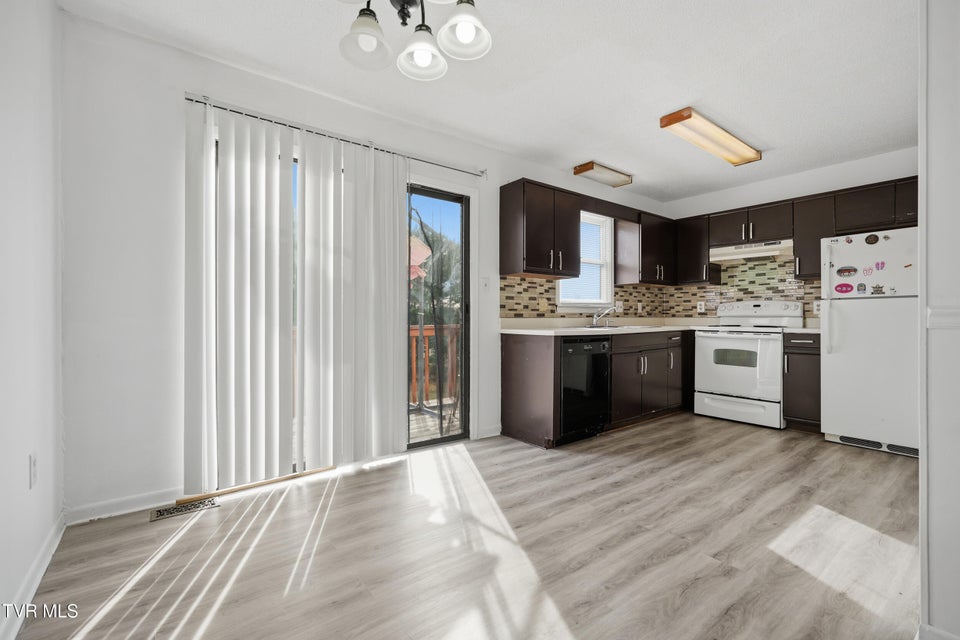 Photo #11: 161 Oakcrest Circle