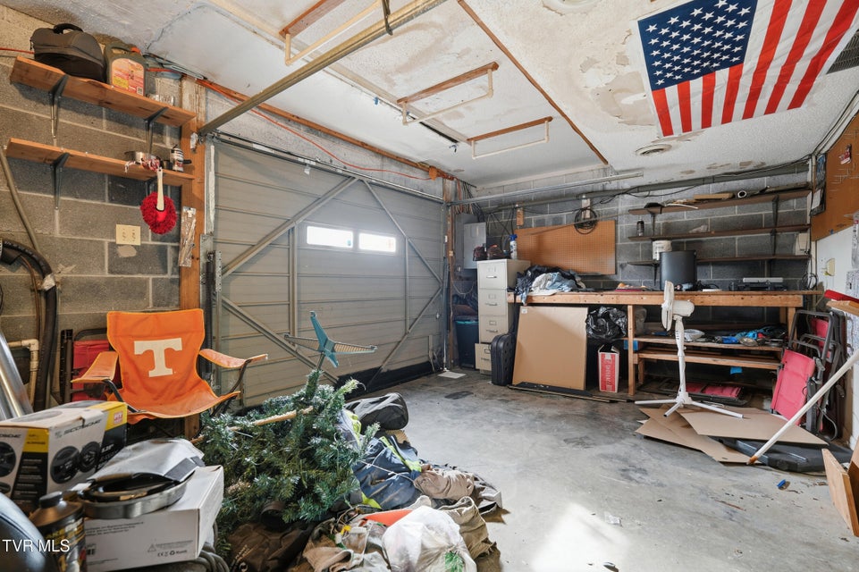 Photo #23: 161 Oakcrest Circle