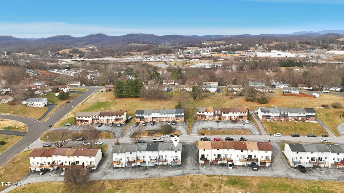 Photo #33: 161 Oakcrest Circle