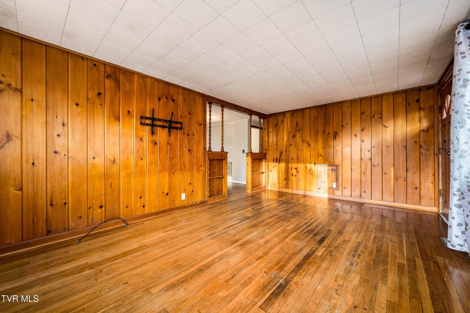 Photo #26: 722 Beidleman Creek Road