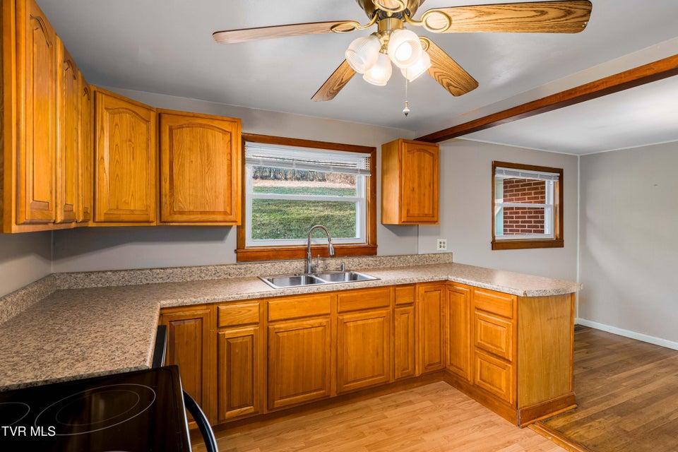 Photo #31: 722 Beidleman Creek Road