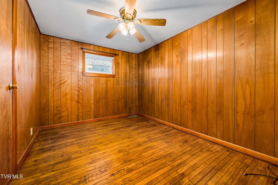 Photo #35: 722 Beidleman Creek Road