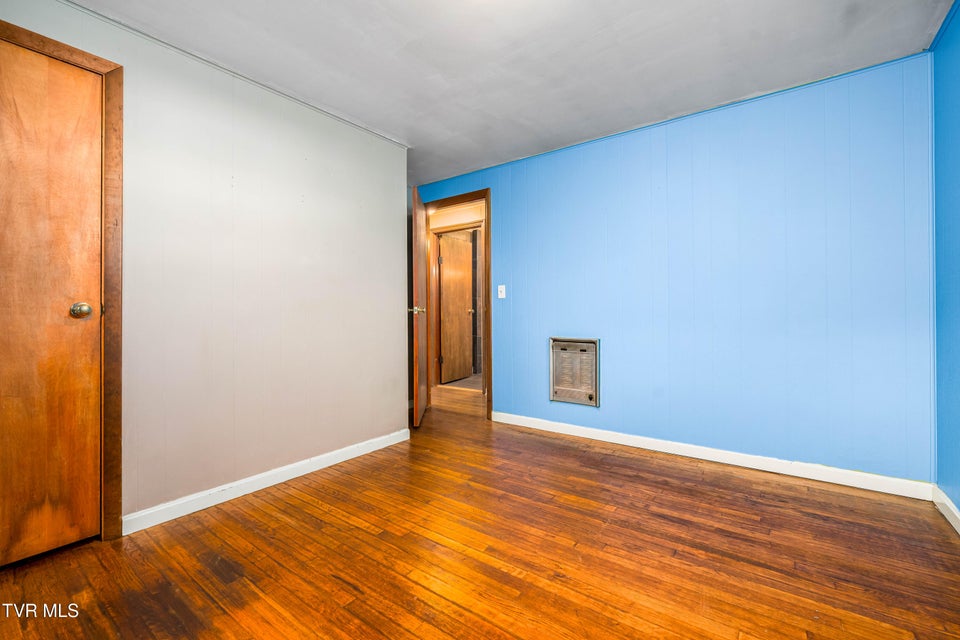 Photo #38: 722 Beidleman Creek Road