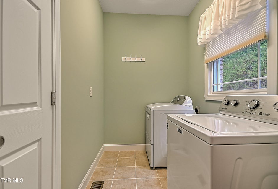 Photo #23: 128 Willshire Drive