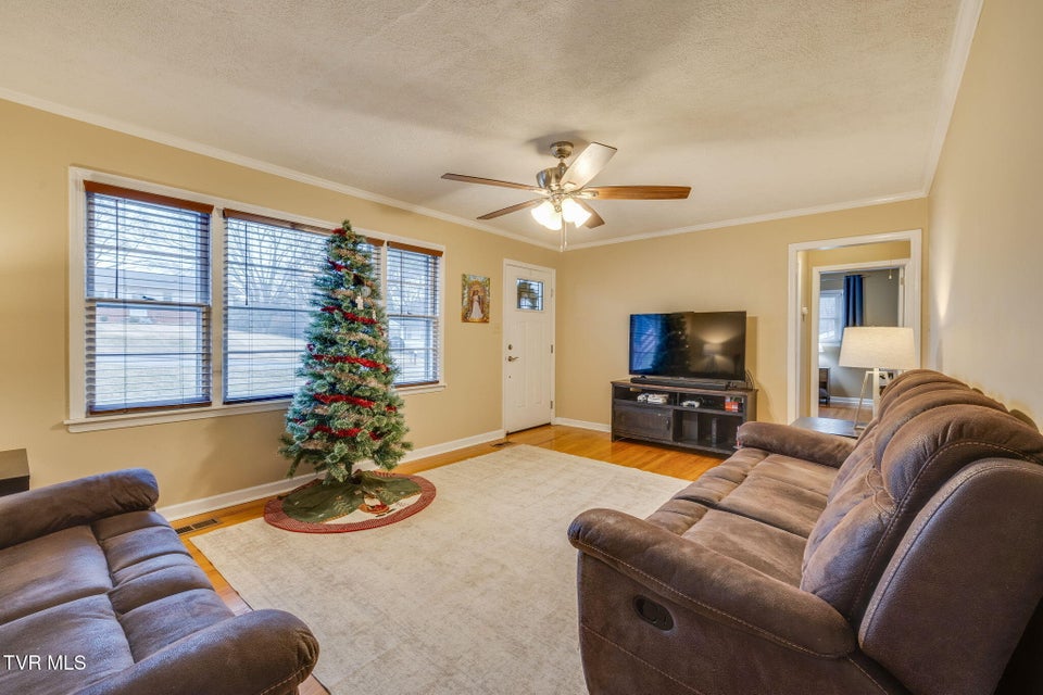 Photo #7: 1504 Squibb Drive