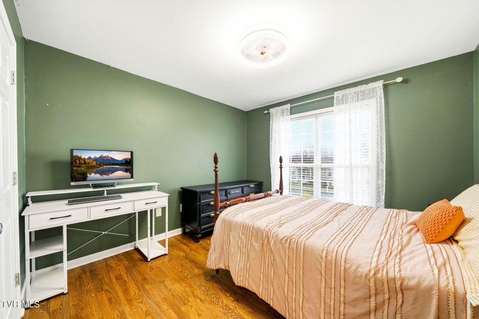 Photo #25: 191 Royal Oaks Drive