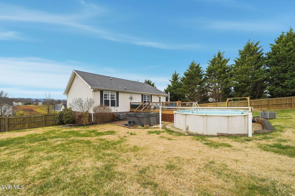 Photo #31: 191 Royal Oaks Drive