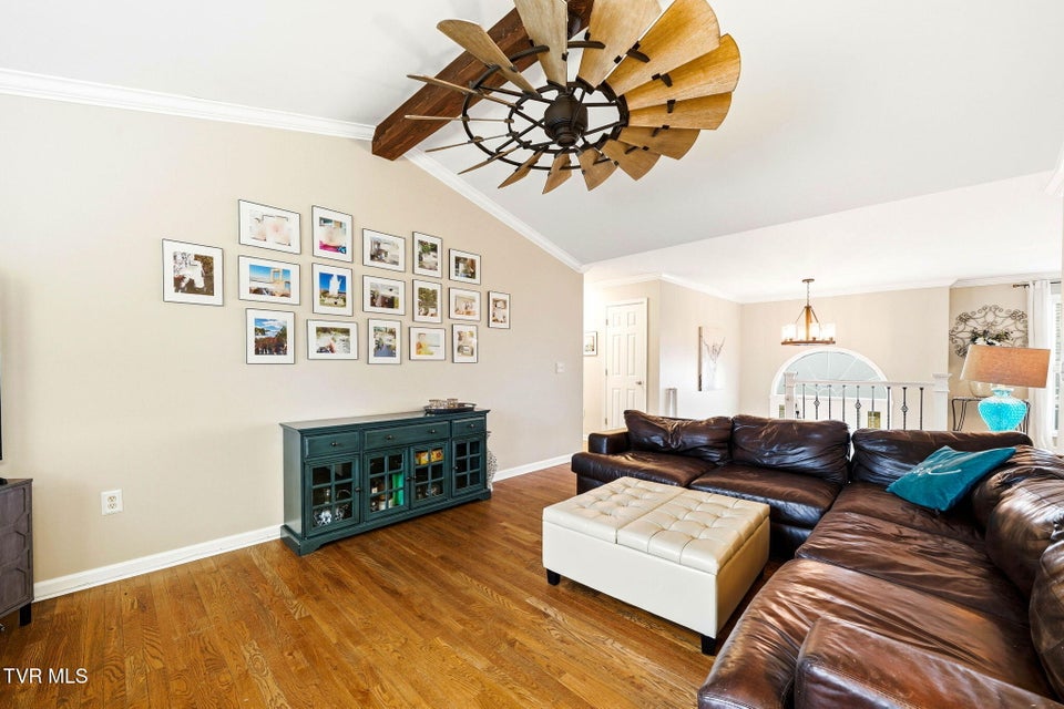 Photo #10: 191 Royal Oaks Drive