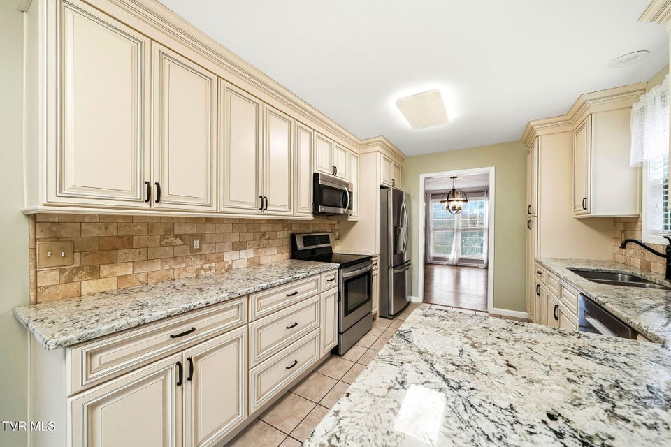 Photo #7: 191 Royal Oaks Drive