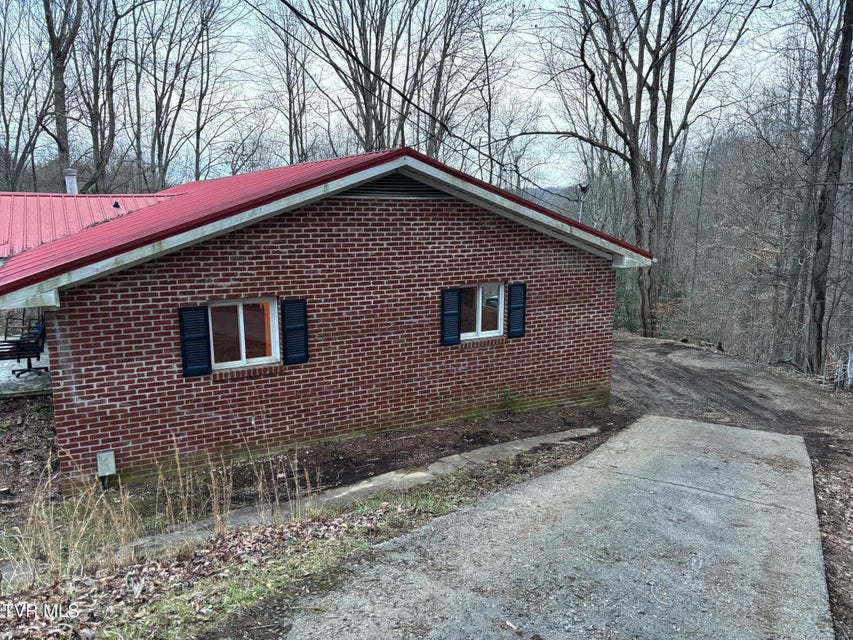 Photo #22: 358 Wagon Trail