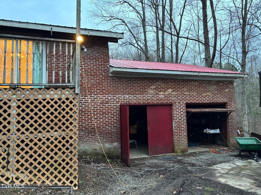 Photo #32: 358 Wagon Trail