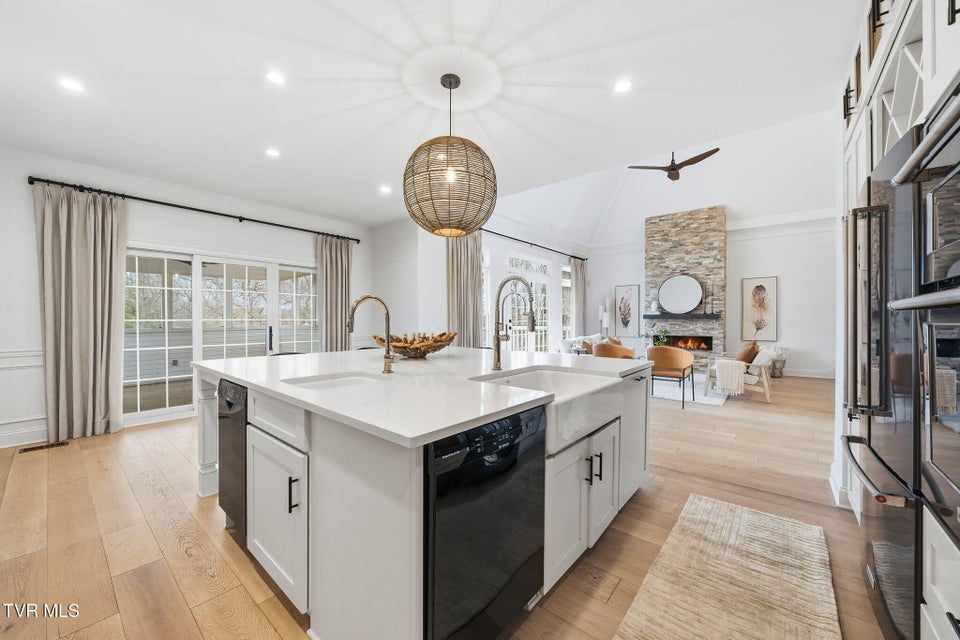 Photo #15: 112 Black Thorn Drive