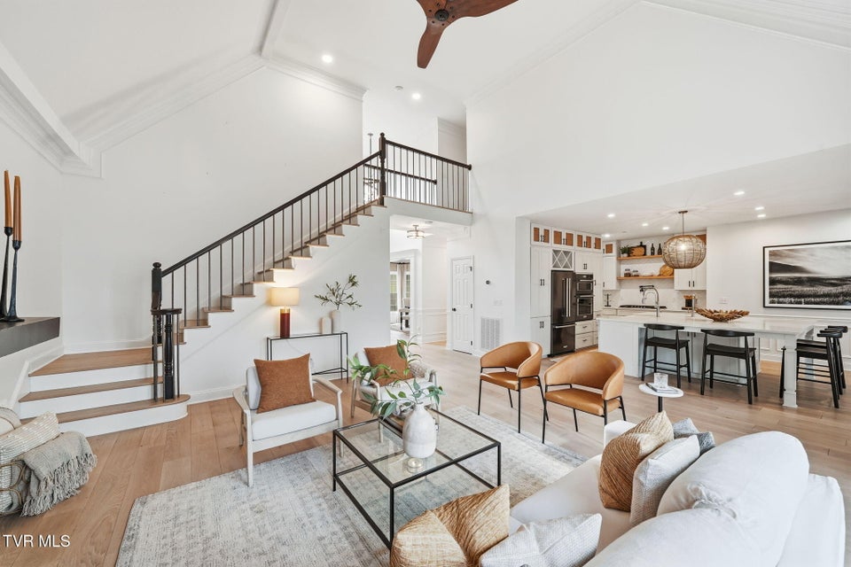 Photo #11: 112 Black Thorn Drive