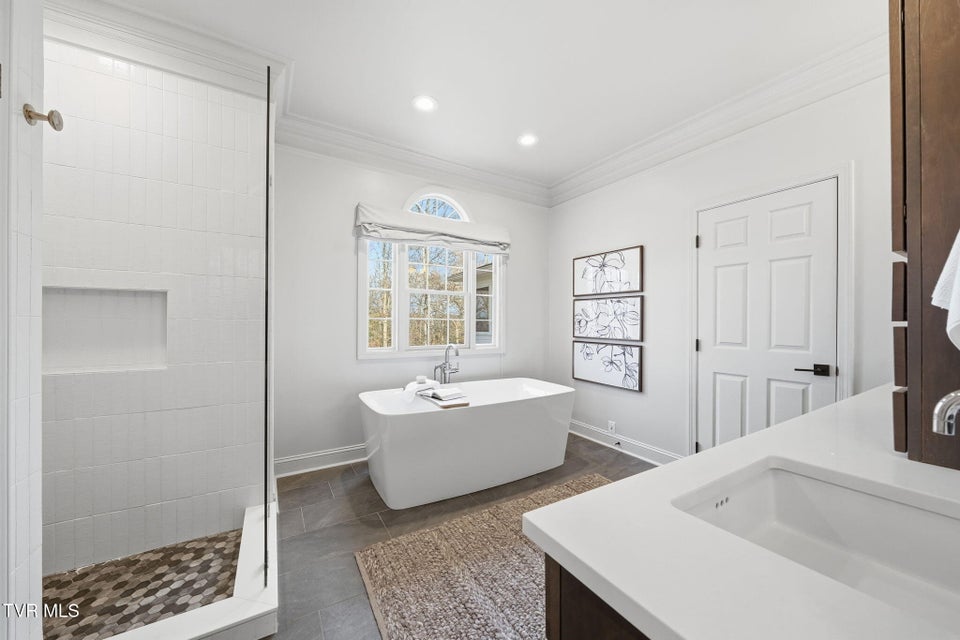 Photo #19: 112 Black Thorn Drive