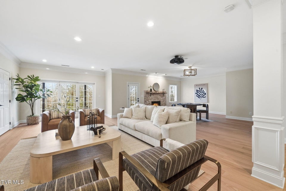 Photo #27: 112 Black Thorn Drive