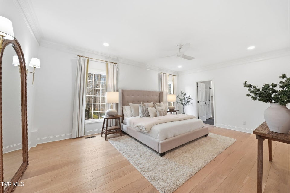 Photo #18: 112 Black Thorn Drive