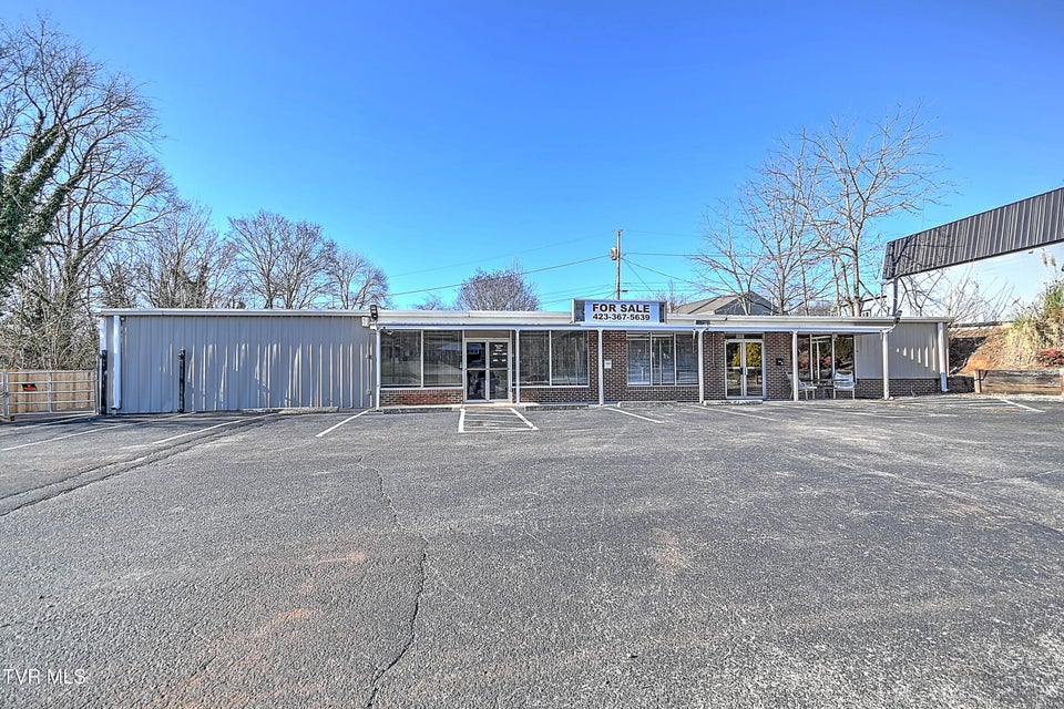 Photo #2: 3504 Fort Henry Drive