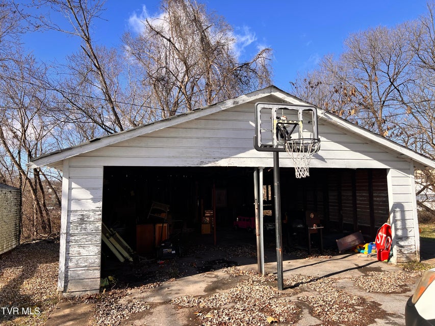 Photo #5: 629 Branch Street