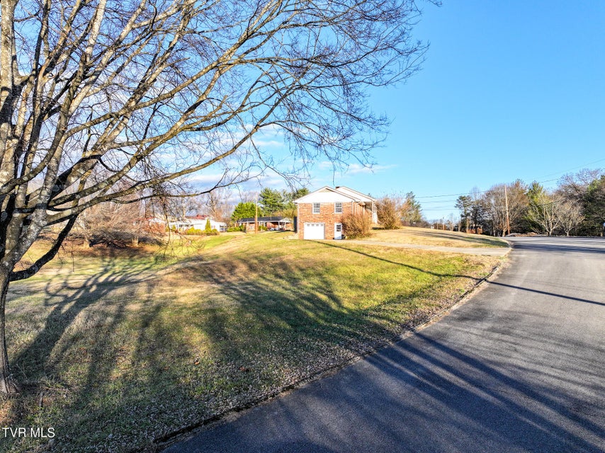 Photo #6: 210 Sioux Trail