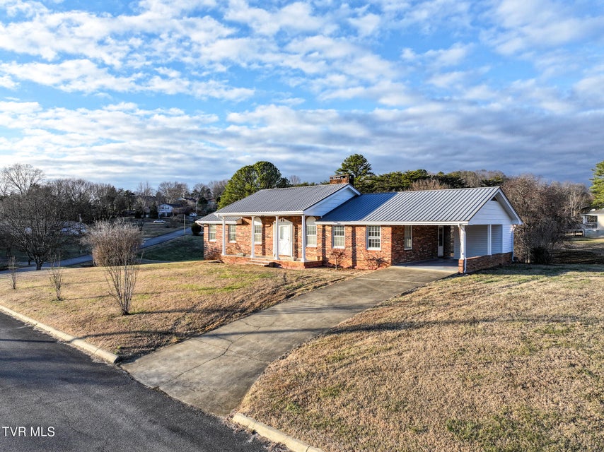 Photo #11: 210 Sioux Trail