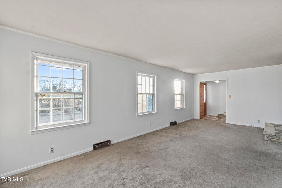 Photo #23: 210 Sioux Trail