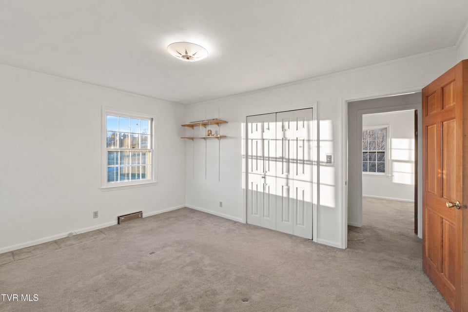 Photo #27: 210 Sioux Trail