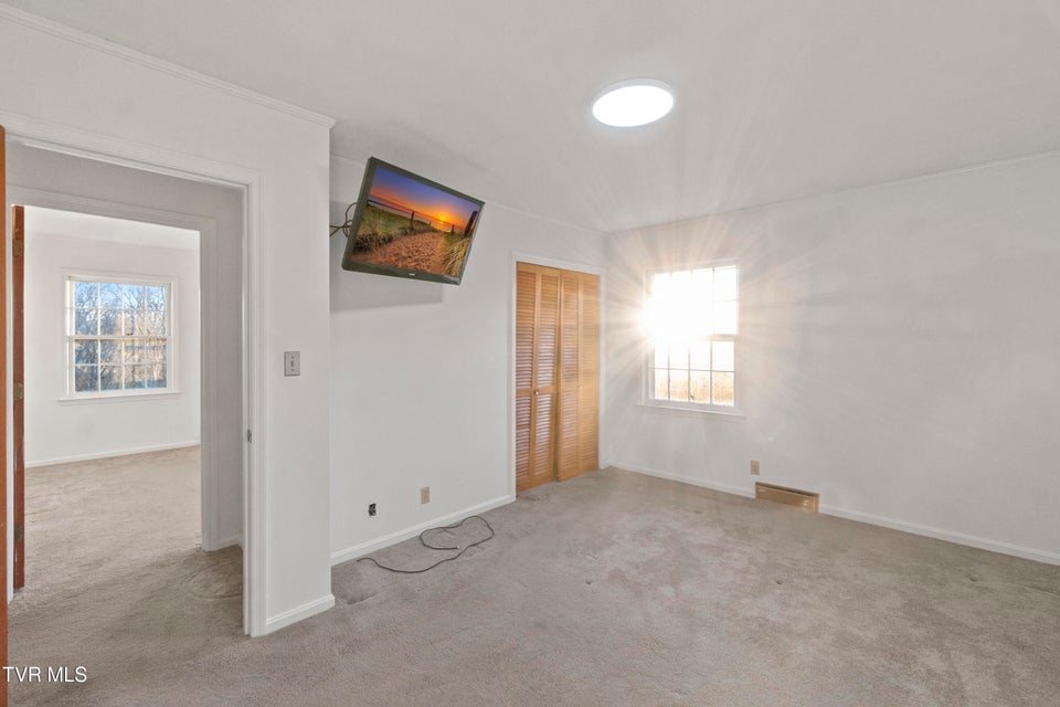 Photo #24: 210 Sioux Trail