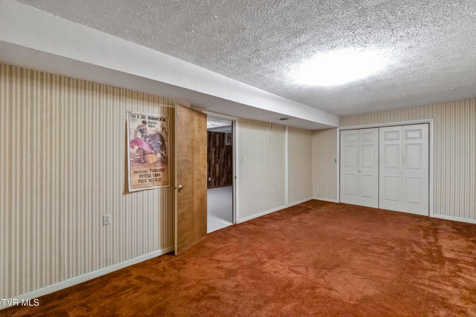 Photo #32: 210 Sioux Trail