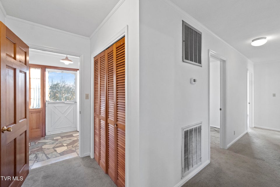 Photo #14: 210 Sioux Trail