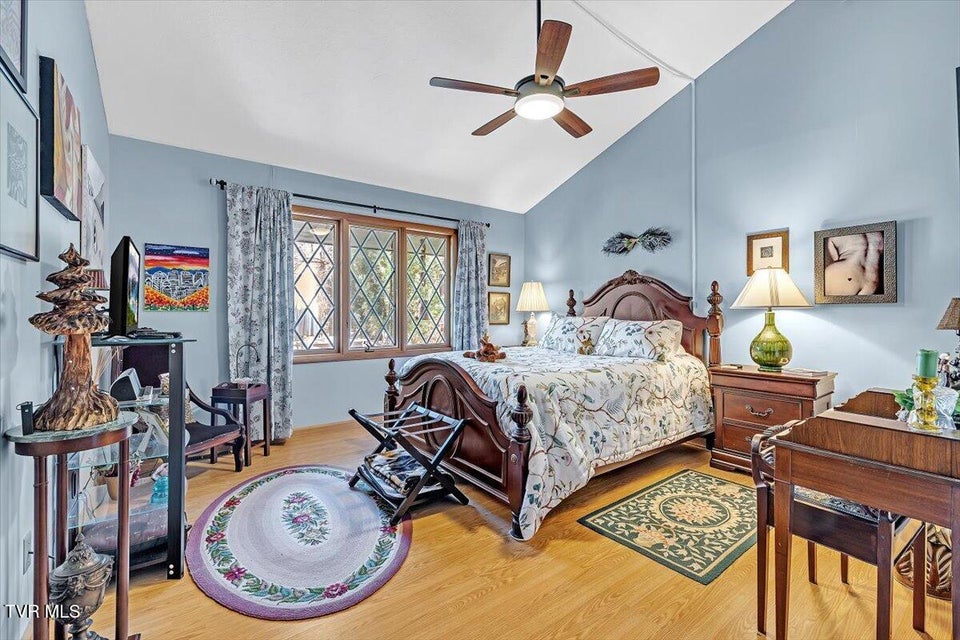 Photo #38: 112 Spruce Street