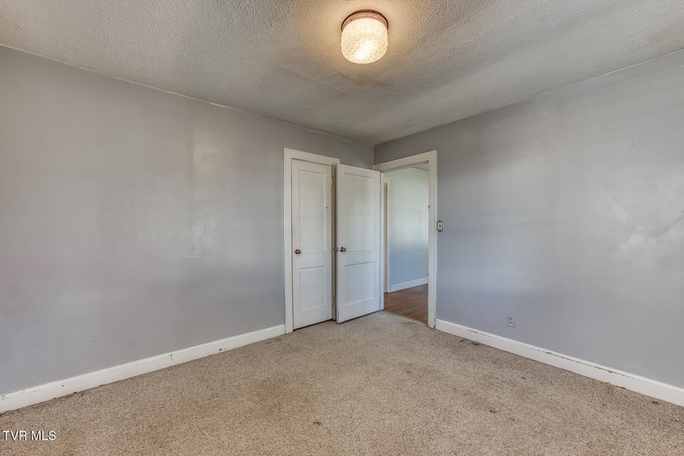 Photo #10: 2222 Windsor Avenue