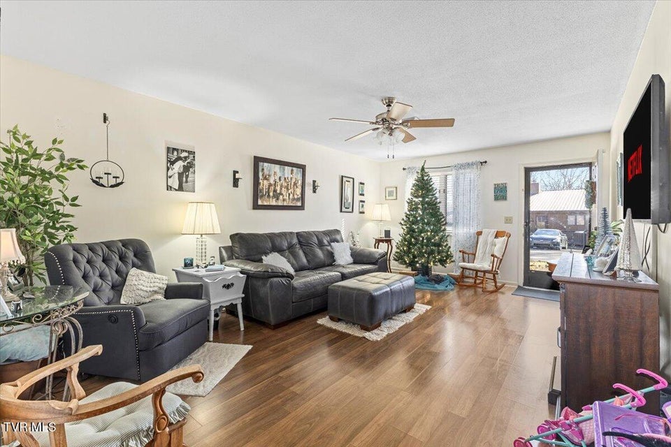 Photo #4: 1141 Timbers E 